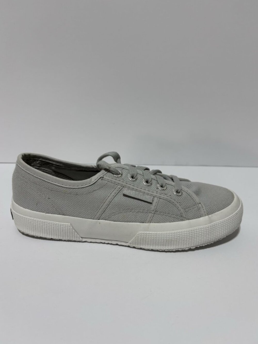 Superga Women’s 2750 Cotu Classic Sneakers Gray, Size US 7M, EUR 37.5